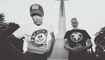 Ein Bandbild von Mantar in schwarz-weiß