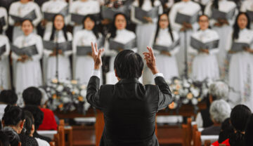 In der Kirchenmusik gibt es viele verschiedene Arten von Werken und Instrumenten, die in dieser Musik verwendet werden.