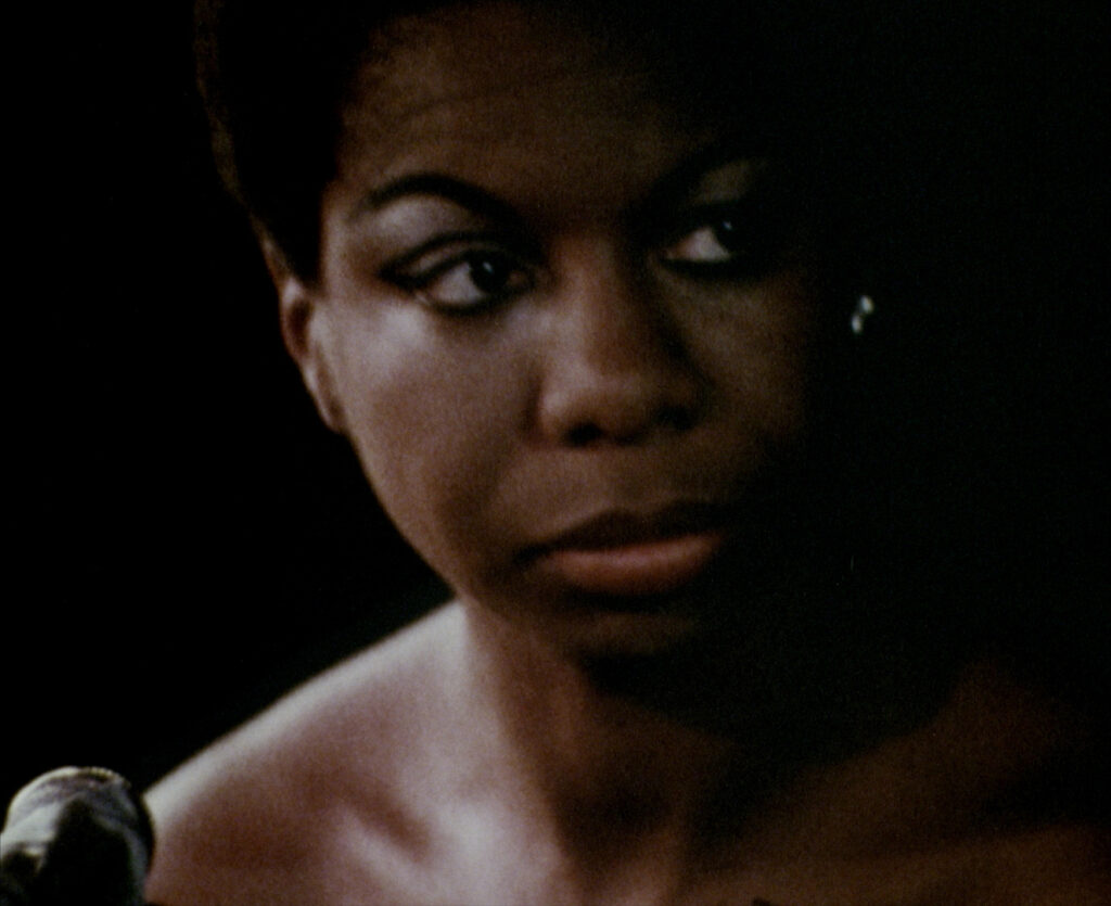 Eine Nahaufnahme von Nina Simone aus der Nina Simone Doku