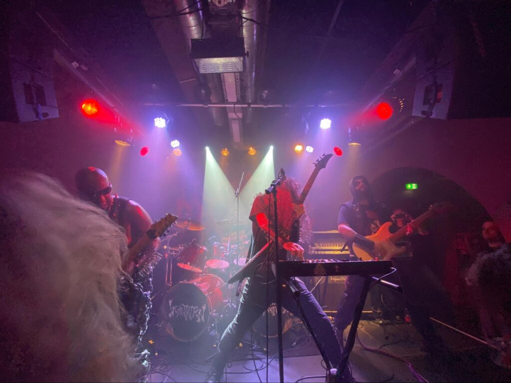 Die Band Mystifier auf der Bühne
